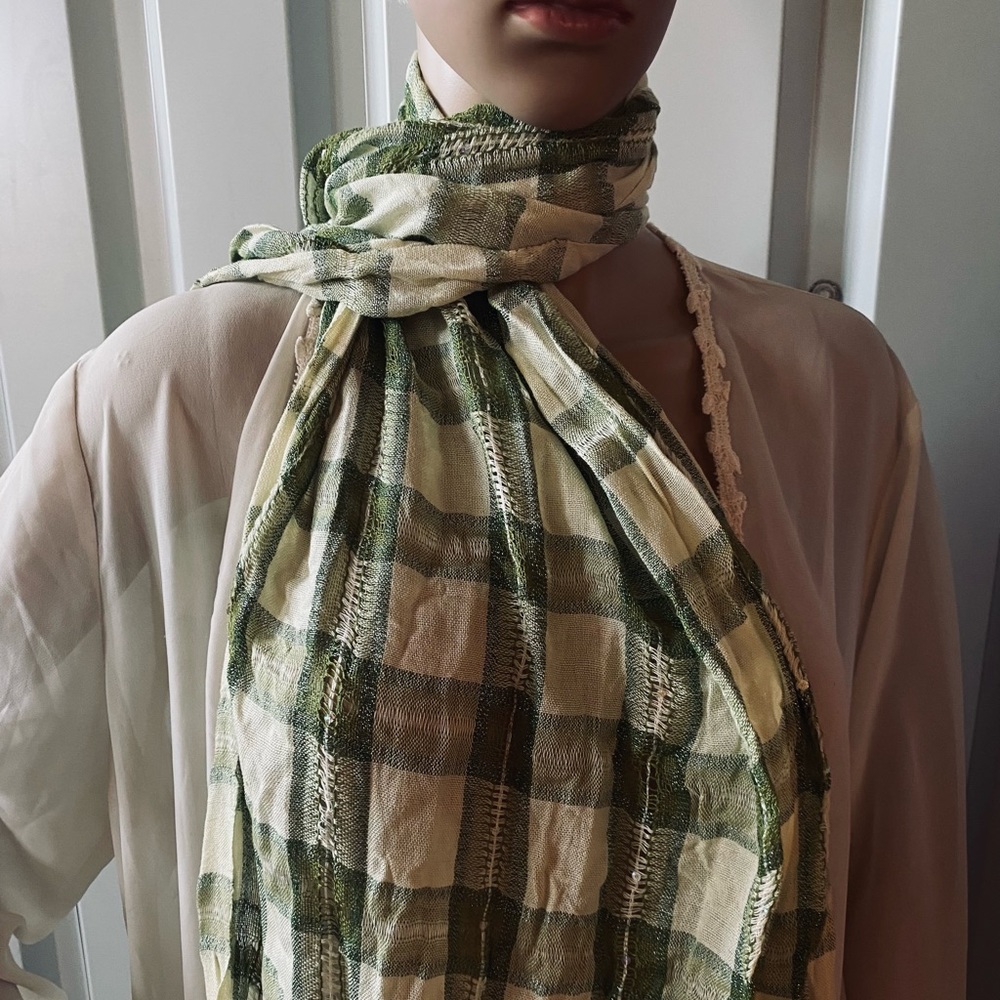 TIARA SCARF 64 x 18 Inches